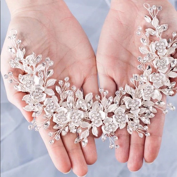 Bridal Crystal flower and Rhinestone Headband - Picture 2 of 5